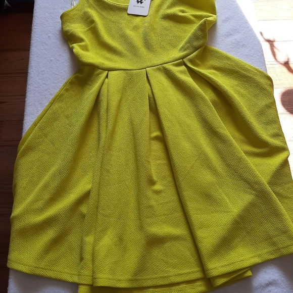 Ladies clothing - Picture 5 of 8